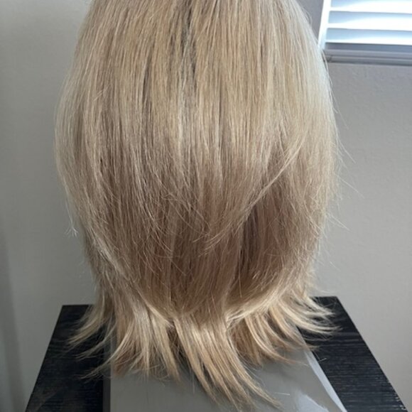 Raquel Welch lace front Nice Move blonde wig Shaded Biscuit RL19/23SS New In Box - Picture 6 of 13